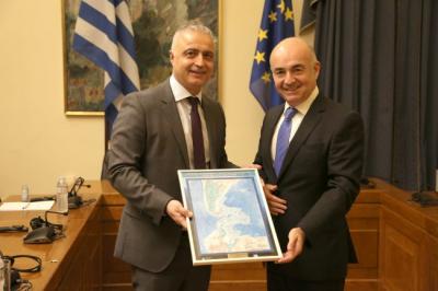 Συνάντηση του Προέδρου της Κ.Ο. Φιλίας Ελλάδας-Αργεντινής Λάζαρου Τσαβδαρίδη με τον Πρέσβη της Αργεντινής