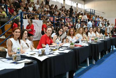 Με πολύ κόσμο ξεκίνησε στη Βέροια το 8ο Πανελλήνιο Πρωτάθλημα Αισθητικής Ομαδικής Γυμναστικής