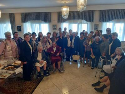 Μια αγκαλιά αγάπης και ανθρωπιάς από τον Ελληνικό Ερυθρό Σταυρό στους ηλικιωμένους του Γηροκομείου Βέροιας