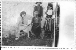 Λαογραφικά εκ Βεροίας και Περιφερείας.  Παραμύθια – Παροιμίες – Τραγούδια ήθη και έθιμα