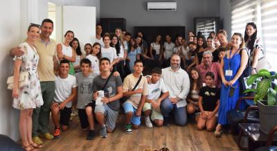 «Περνάμε υπέροχα στη Νάουσα και δίχως παραλίες»