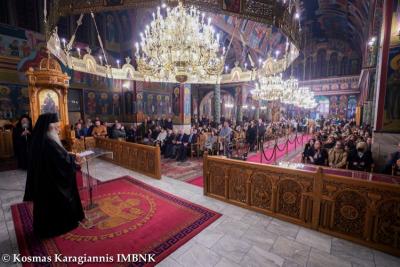 Θάλασσα μαθητών στον Μητροπολιτικό Ναό στην Αλεξάνδρεια