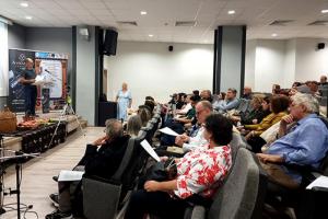 Παρουσιάστηκε στη Νάουσα το δίγλωσσο βιβλίο του George Wallace