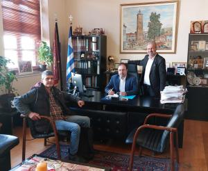 Προβολείς στο γήπεδο ποδοσφαίρου Τριποτάμου