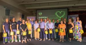 Ο ΔΕΣΦΑ παρέδωσε 15 απινιδωτές σε κοινότητες της Ημαθίας και άλλες 12 της Κοζάνης