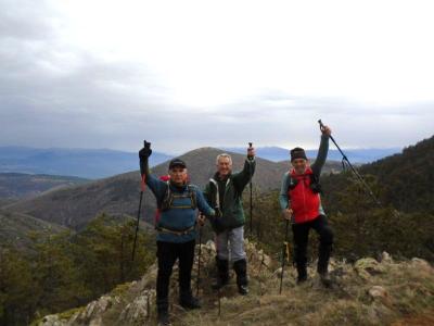 Στην κορυφή Ντρισινίκος του Μπούρινου με τους ορειβάτες Βέροιας