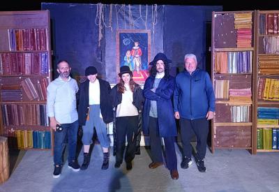 Παρουσιάστηκε το έργο &quot;Ολιβερ Τουίστ&quot; στο Θέατρο Μαυροβουνίου Σκύδρας