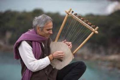 4 Χ ά ι κ ο υ στον Θανάση Κλεώπα