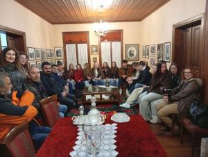 Μαθητές του προγράμματος εβδομάδας φιλοξενίας Erasmus+ στο Σπίτι των Βλάχων στη Βέροια