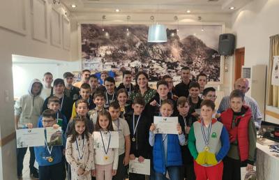 Με επιτυχία έγιναν οι ατομικοί μαθητικοί αγώνες σκακιού στην Εύξεινο Λέσχη Ποντίων Νάουσας