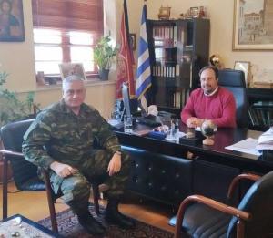 Εθιμοτυπική επίσκεψη του απερχόμενου Διοικητή ΙΜΠ στον Δήμαρχο Βέροιας