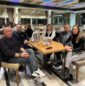 Η ομάδα των αθλητών της Σοφίας Υφαντίδου έκοψαν την πίτα τους