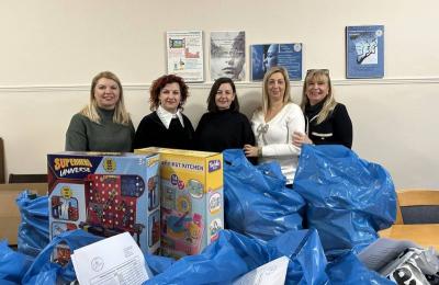 Διανομή δεμάτων από τον «Έρασμο» σε ευάλωτες οικογένειες, ενόψει Χριστουγέννων-Πρωτοχρονιάς 2025