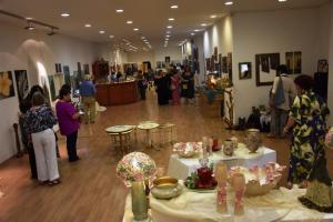 Με μεγάλη επιτυχία τα εγκαίνια της έκθεσης Ντεκουπάζ  και Mixed Media των Εικαστικών Εργαστηρίων του Δήμου Νάουσας