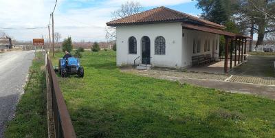 Συνεχίζονται οι εργασίες αγροτικής οδοποιίας, καθαρισμού και καλλωπισμού δημόσιων χώρων στον Δήμο Νάουσας