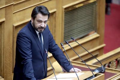 Ο Τάσος Μπαρτζώκας φέρνει στη Βουλή τις μεταθέσεις εκπαιδευτικών με σοβαρές παθήσεις και αναπηρία.