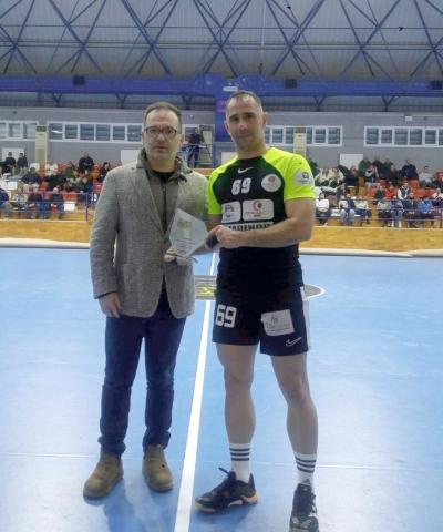 Τιμήθηκε ο Σταύρος (Στηβ) Παπαδόπουλος για την προσφορά του στο χάντμπολ