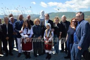 Ίδρυμα "Νικόλαος Μουτσόπουλος" στην Κοζάνη και Προτομή του στον Άγιο Αχίλλειο - Συγκρίσεις που δεν συμφέρουν...