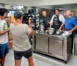 Η Ημαθία στο επίκεντρο της ισπανικής κρατικής τηλεόρασης TVE1 / Εντυπωσιακή τηλεθέαση και διεθνής προβολή της τοπικής παραγωγής και γαστρονομίας