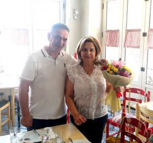 Η έκπληξη του Θεόφιλου (Τεληγιαννίδη) στην Κατερίνα (Γαλίκα)