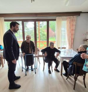 Το Γηροκομείο Βέροιας επισκέφθηκε ο Τάσος Μπαρτζώκας
