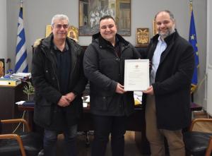 Επίσκεψη του Προέδρου του Συλλόγου Πολυτέκνων με Τρία Παιδιά Ημαθίας στον Δήμαρχο Νάουσας