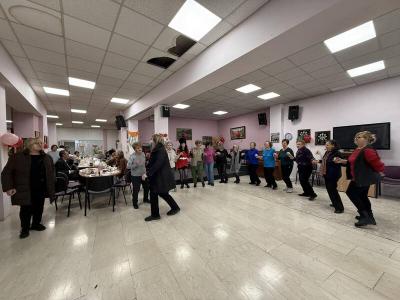 Με κέφι, συγκίνηση και παράδοση γιορτάστηκε η Τσικνοπέμπτη στα ΚΑΠΗ του Δήμου Βέροιας