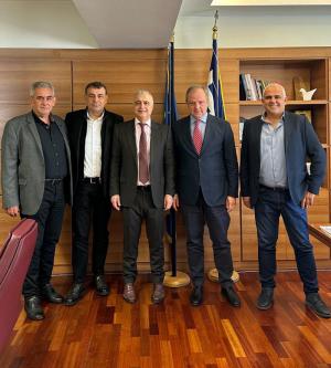 Συνδεδεμένες ενισχύσεις για τις καλλιέργειες καλαμποκιού και βάμβακος και άρδευση στην ατζέντα της συνάντησης Τσαβδαρίδη με Σταμενίτη