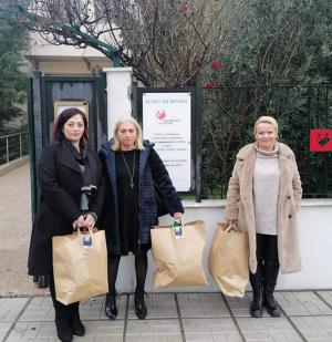 Ο Δήμος Σκύδρας παρέδωσε παιχνίδια και βιβλία στο «Σπίτι της Βεργίνας» και στην «Παναγία Οδηγήτρια» Γιαννιτσών