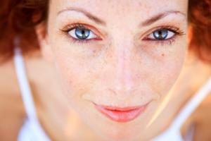 Αντιγήρανση: Ποιες θεραπείες είναι ασφαλείς το καλοκαίρι;