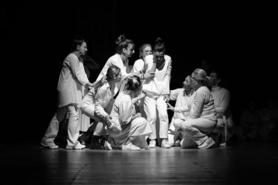 Φωνές Γυναικών στην Νάουσα από την θεατρική ομάδα ΘΕΡΩΣ της ΚΙΝΗΜΑΤΟΔΡΑΣΙΣ Αλεξάνδρειας