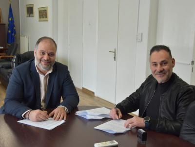 Υπογραφή σύμβασης για την προμήθεια ολοκληρωμένου συστήματος έξυπνου φωτισμού στον Δήμο Νάουσας