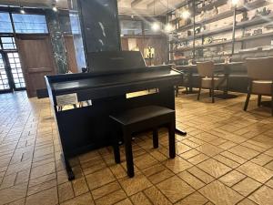 Δωρεά πιάνου στο Δημοτικό Ωδείο Βέροιας εις μνήμην των γονέων του