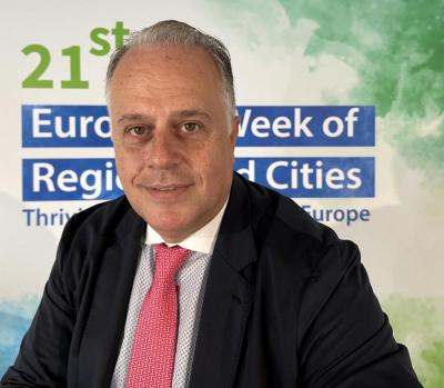 Το ΕΚ απαιτεί να αξιοποιηθούν τα ρωσικά περιουσιακά στοιχεία