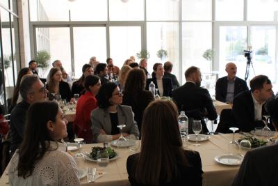 Tον Αρχαιολογικό Χώρο των Αιγών επισκέφθηκαν μέλη του ΟΑΣΕ