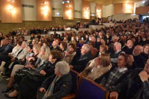 Η παράσταση «Τίμιες Πόρνες» της Λένας Τερκεσίδου στο Δημοτικό Θέατρο Νάουσας