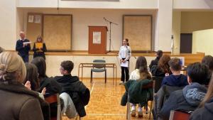 «Αν θα μπορούσα τον κόσμο να άλλαζα»: Η νεανική φωνή στους Αγώνες Αυθόρμητου Λόγου στη Βέροια