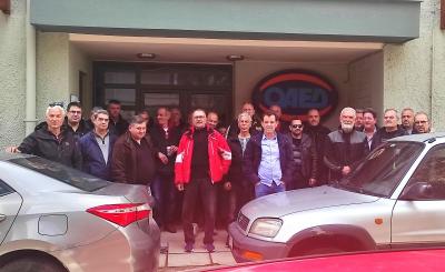 Συγκέντρωση-παράσταση του σωματείου εργαζομένων &quot;Βαρβαρέσου&quot; σε ΔΥΠΑ Νάουσας