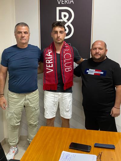 Ο Γιώργος Πρασσάς και πέντε ανανεώσεις στη «Βέροια 1960»