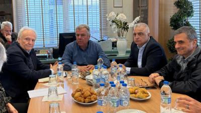 Επίσκεψη του Υφυπουργού Ανάπτυξης Λάζαρου Τσαβδαρίδη και του Υφυπουργού Αγρ. Ανάπτυξης Γιάννη Ανδριανού σε παραγωγικές μονάδες της Νάουσας