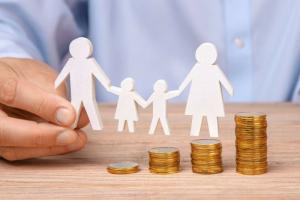 Ο Δήμος Νάουσας θα ενισχύει οικονομικά για κάθε παιδί που θα γεννιέται