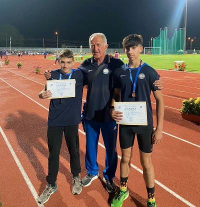 Ασημένιο μετάλλιο στο βάδην ο Μάρτος και χάλκινο ο Ακριβόπουλος του ΟΚΑ Βικέλας Βέροιας