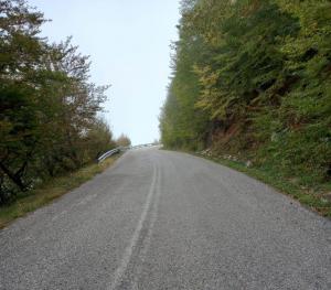 Επικίνδυνο το Οδόστρωμα (διαγράμμιση) προς το Ξηρολίβαδο -Πολίτες ενός κατώτερου θεού οι Ξηρολιβαδιώτες;