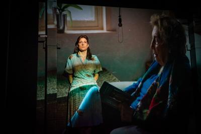 «Η Αρραβωνιαστικιά του Αχιλλέα» της Άλκης Ζέη, με την Γιασεμί Κηλαηδόνη, στη Στέγη