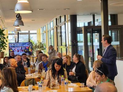 Σημαντικά τοπόσημα του Δήμου Νάουσας επισκέφθηκαν 30 δημοσιογράφοι της Ένωσης Βαλκανικών Πρακτορείων Ειδήσεων