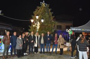 Λαμπερές εκδηλώσεις φωταγώγησης Χριστουγεννιάτικων Δέντρων σε Αγγελοχώρι και Στενήμαχο