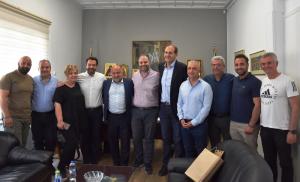 Τη σπουδαιότητα σύνδεσης της Νάουσας με την Εγνατία Οδό έθεσε στον υποψήφιο Ευρωβουλευτή Δημήτρη Τσιόδρα ο Δήμαρχος Νάουσας