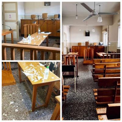 Εικόνες εγκατάλειψης στο Πρωτοδικείο Νάουσας – Φωτιστικό κατέπεσε κατά τη διάρκεια δίκης