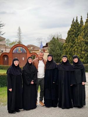 Από τον πόλεμο της Συρίας στη Μονή Αγίας Κυριακής στο Λουτρό