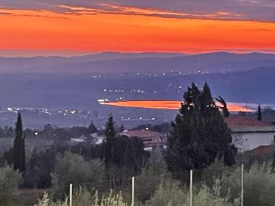 Όταν η αυγή βάφει πορτοκαλί τον κάμπο της Ημαθίας